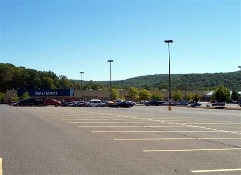 Walmart naugatuck ct - Our knowledgeable Garden Department associates are here to help, whether you're ready to visit us in-person at1100 New Haven Rd, Naugatuck, CT 06770 or give us a call at 203-729-9100 with a quick question. With convenient hours from 6 am, any time is a great time to grab a new hose or browse for that fire pit you’ve been dreaming of. 